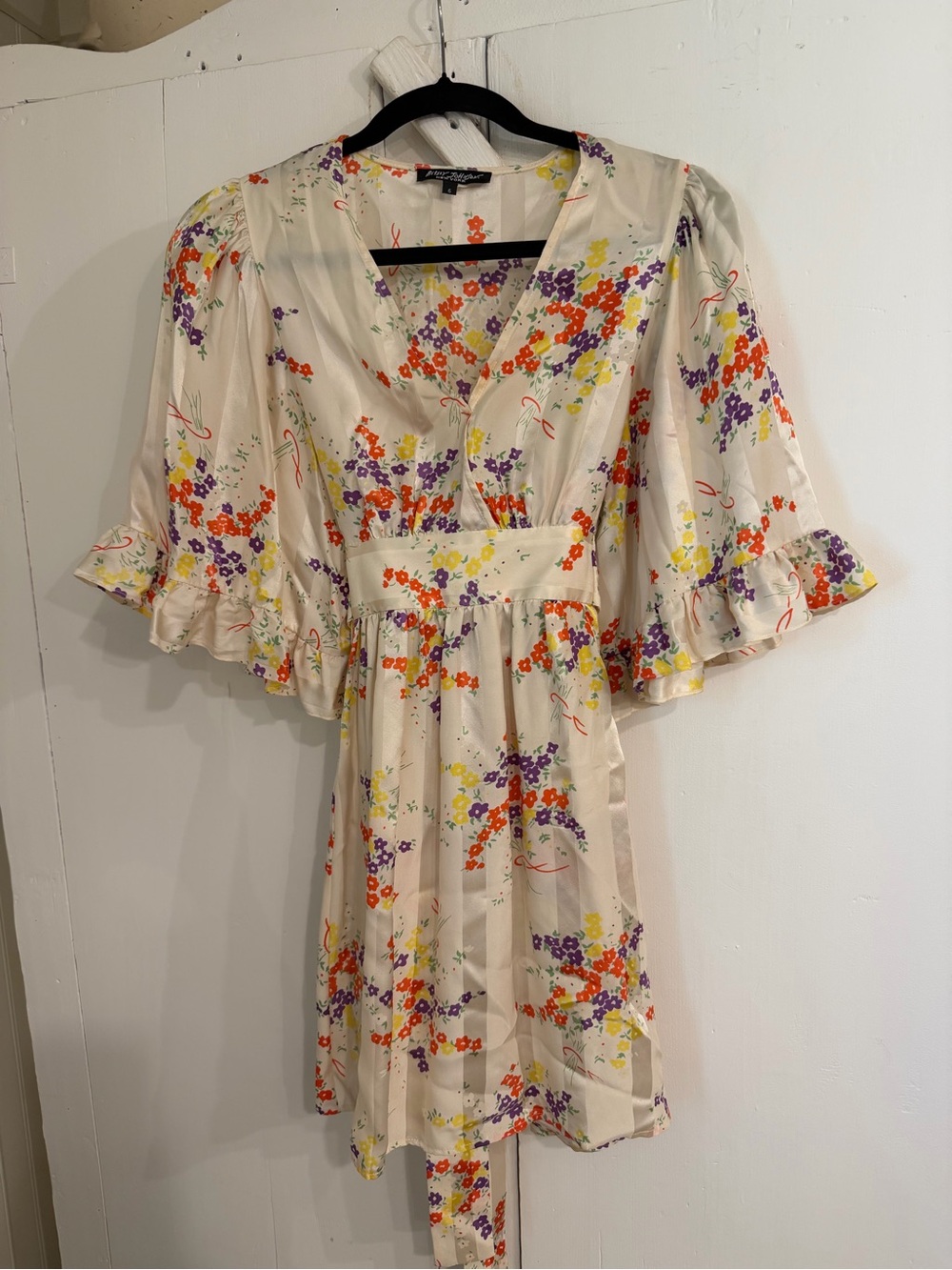 Betsey Johnson Cream Floral V-Neck Empire Mini Dress